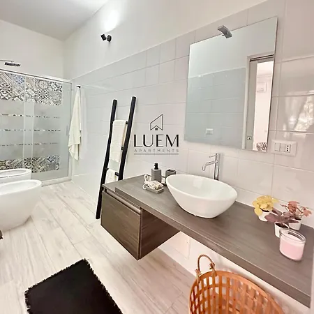 Luem Lecce
